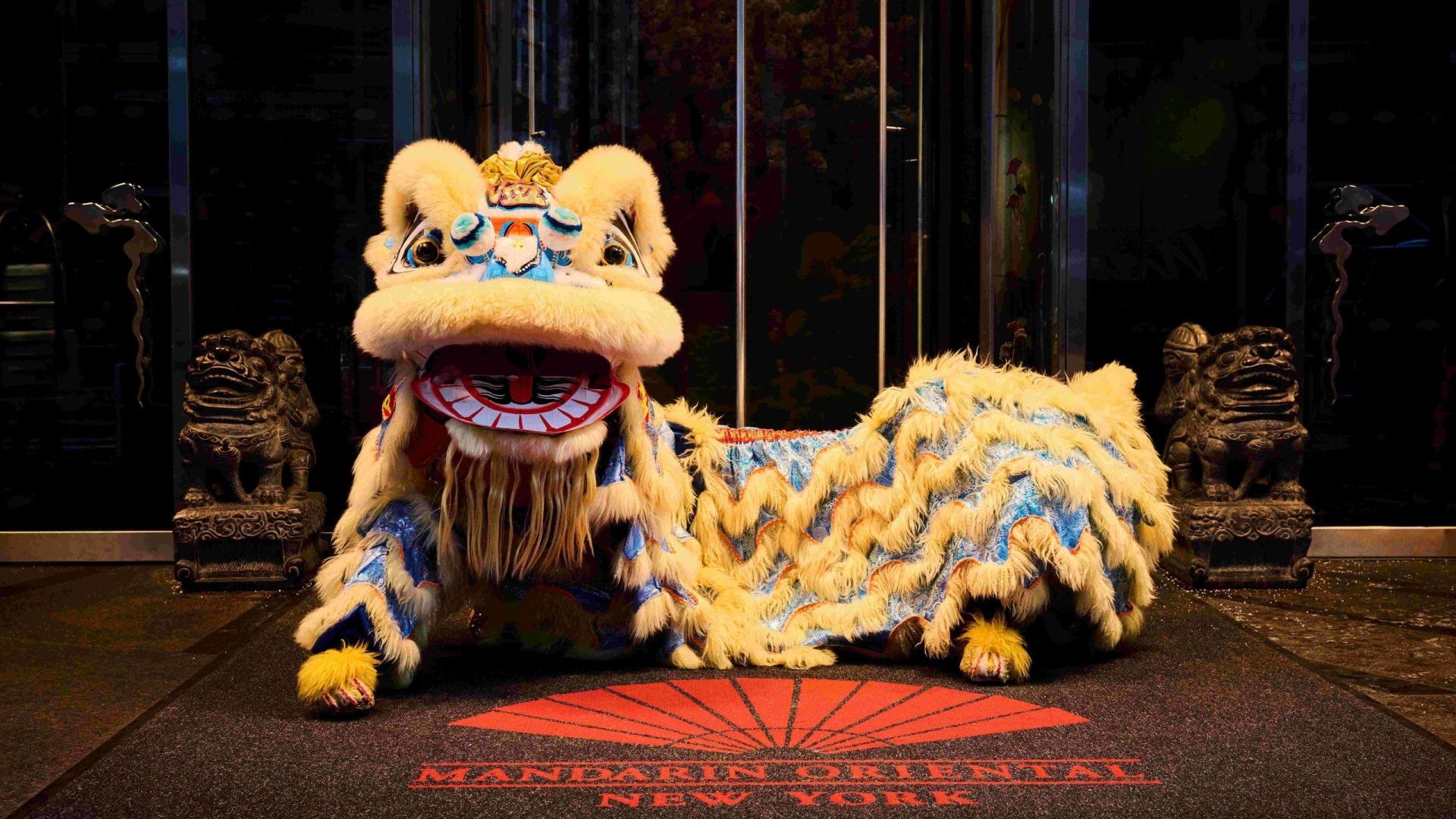 lunar new year dragon